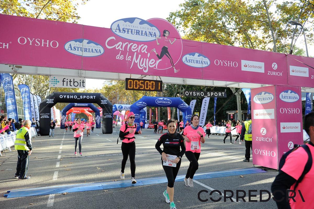 Llegada de la Carrera de la Mujer de Barcelona (ARCO IZQUIERDO 1)