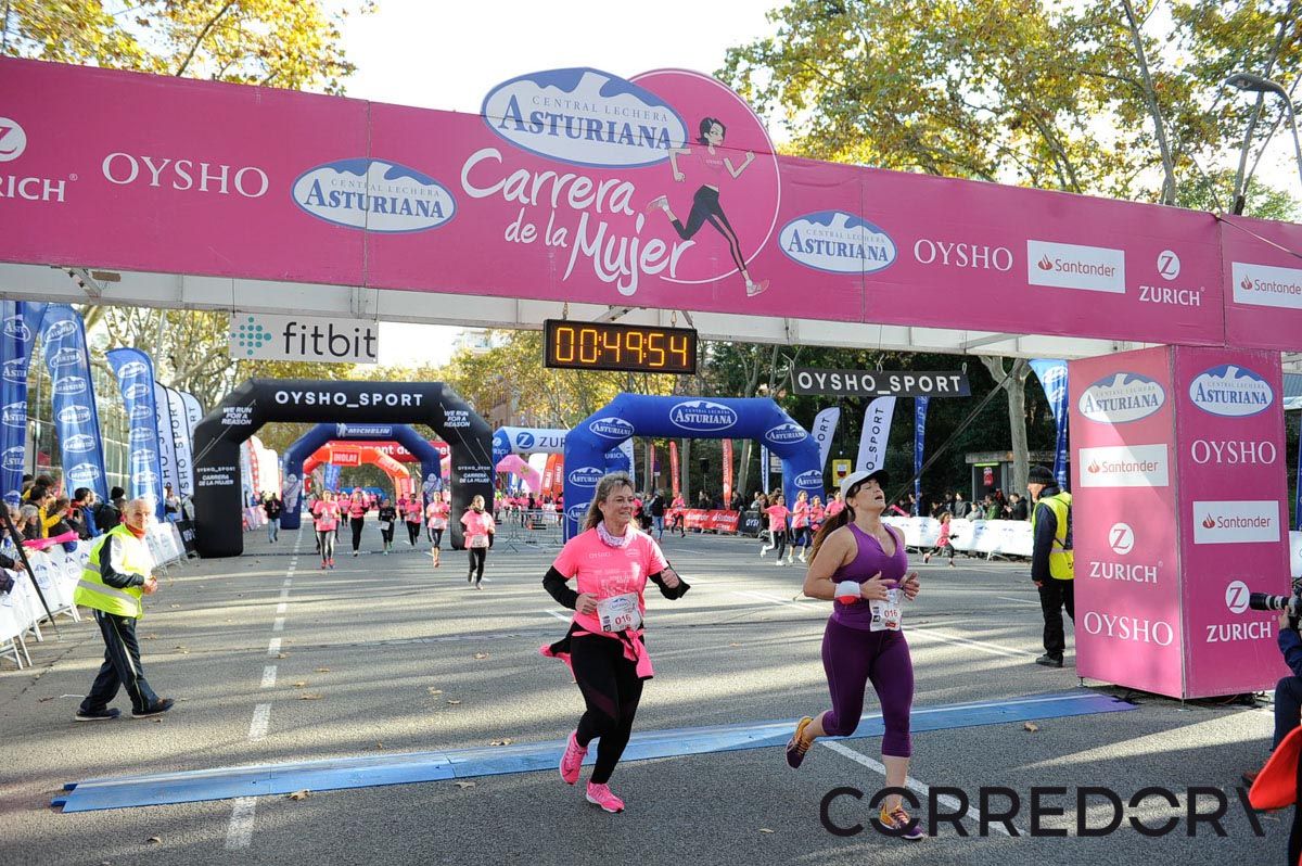 Llegada de la Carrera de la Mujer de Barcelona (ARCO IZQUIERDO 1)