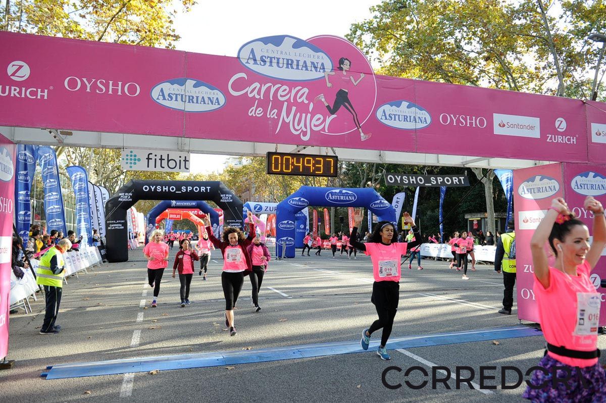 Llegada de la Carrera de la Mujer de Barcelona (ARCO IZQUIERDO 1)