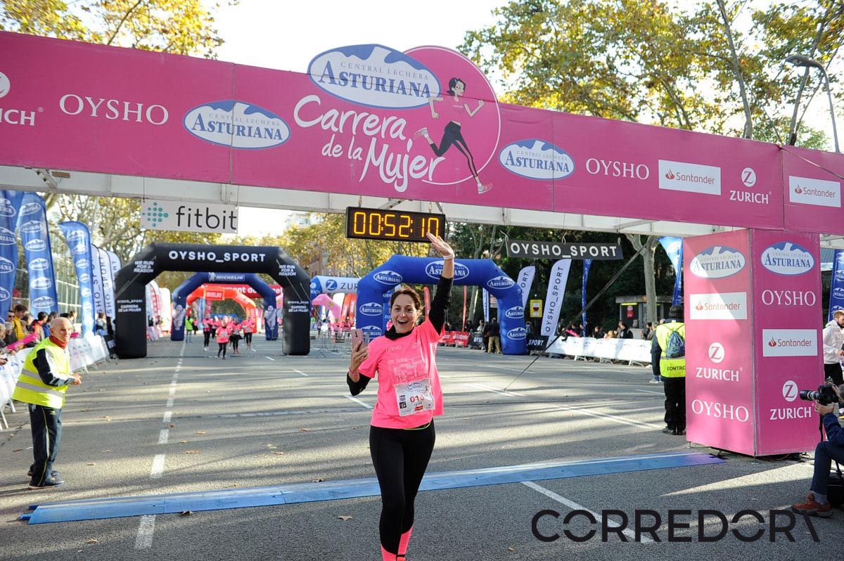 Llegada de la Carrera de la Mujer de Barcelona (ARCO IZQUIERDO 14)