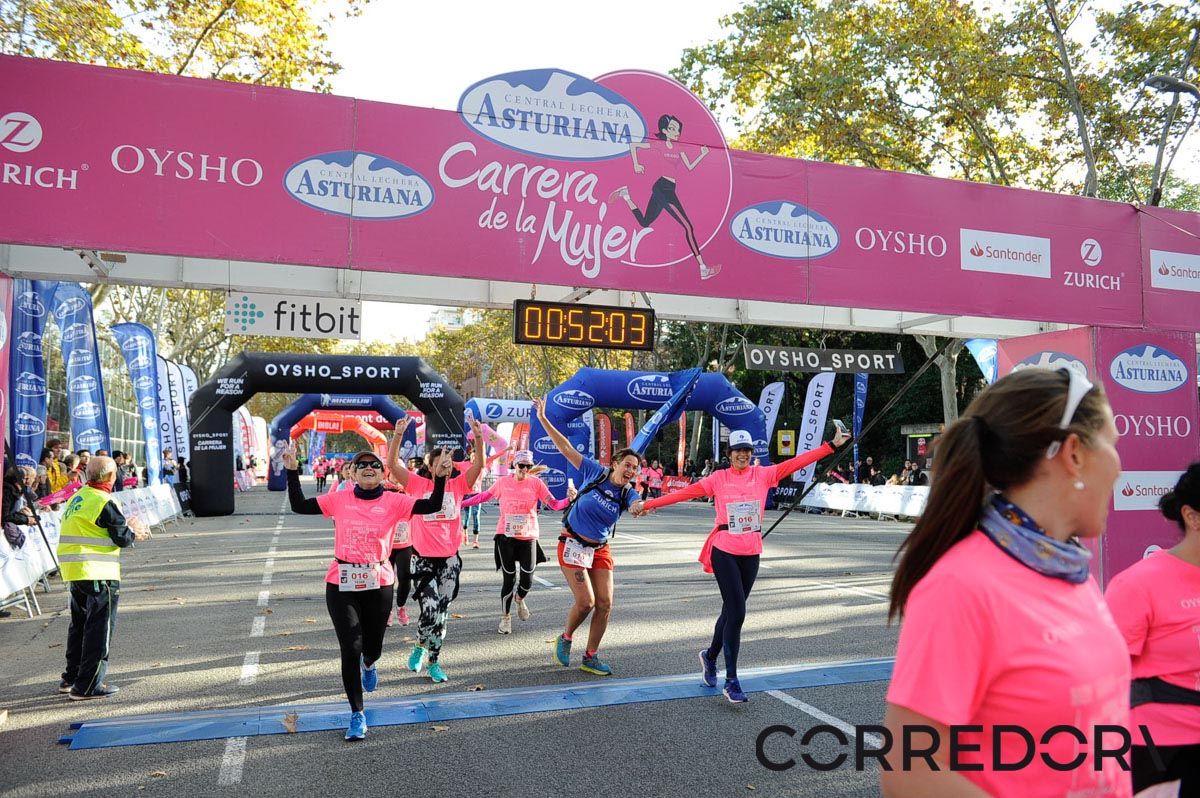 Llegada de la Carrera de la Mujer de Barcelona (ARCO IZQUIERDO 14)