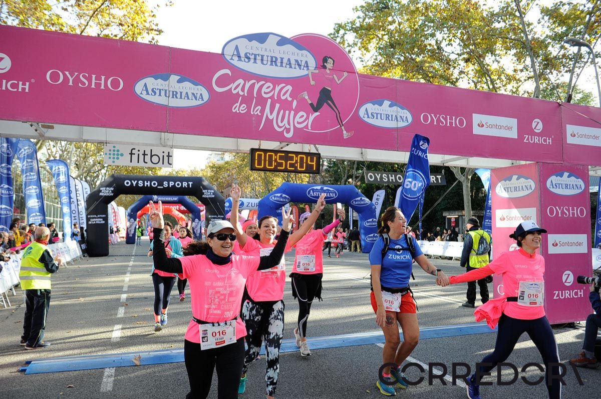 Llegada de la Carrera de la Mujer de Barcelona (ARCO IZQUIERDO 14)