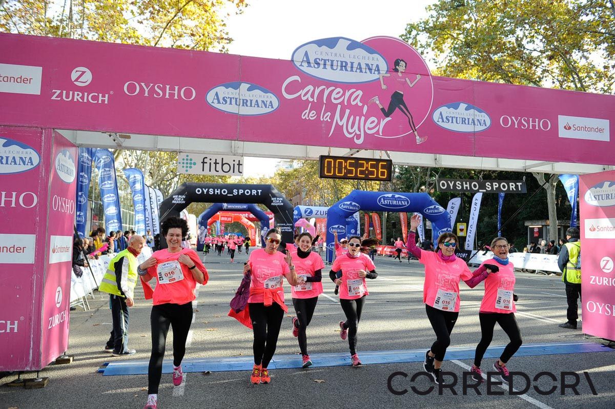 Llegada de la Carrera de la Mujer de Barcelona (ARCO IZQUIERDO 15)