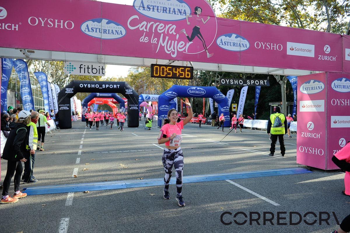 Llegada de la Carrera de la Mujer de Barcelona (ARCO IZQUIERDO 18)