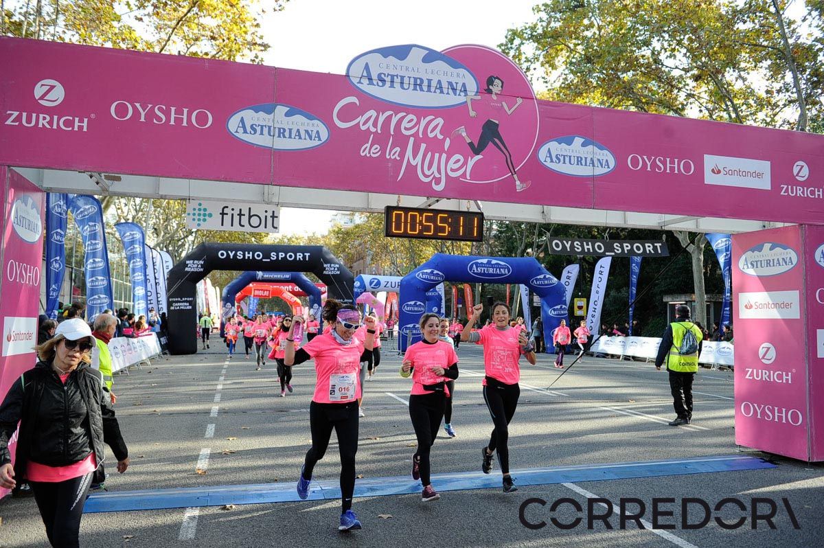 Llegada de la Carrera de la Mujer de Barcelona (ARCO IZQUIERDO 18)