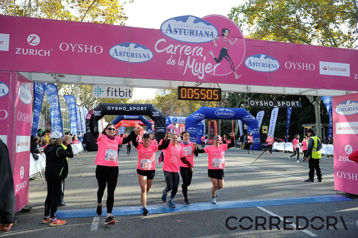 Llegada de la Carrera de la Mujer de Barcelona (ARCO IZQUIERDO 18)