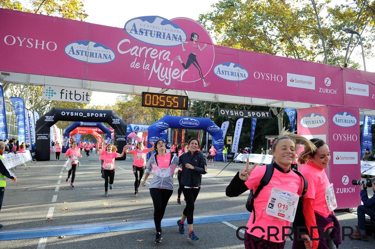 Llegada de la Carrera de la Mujer de Barcelona (ARCO IZQUIERDO 20)