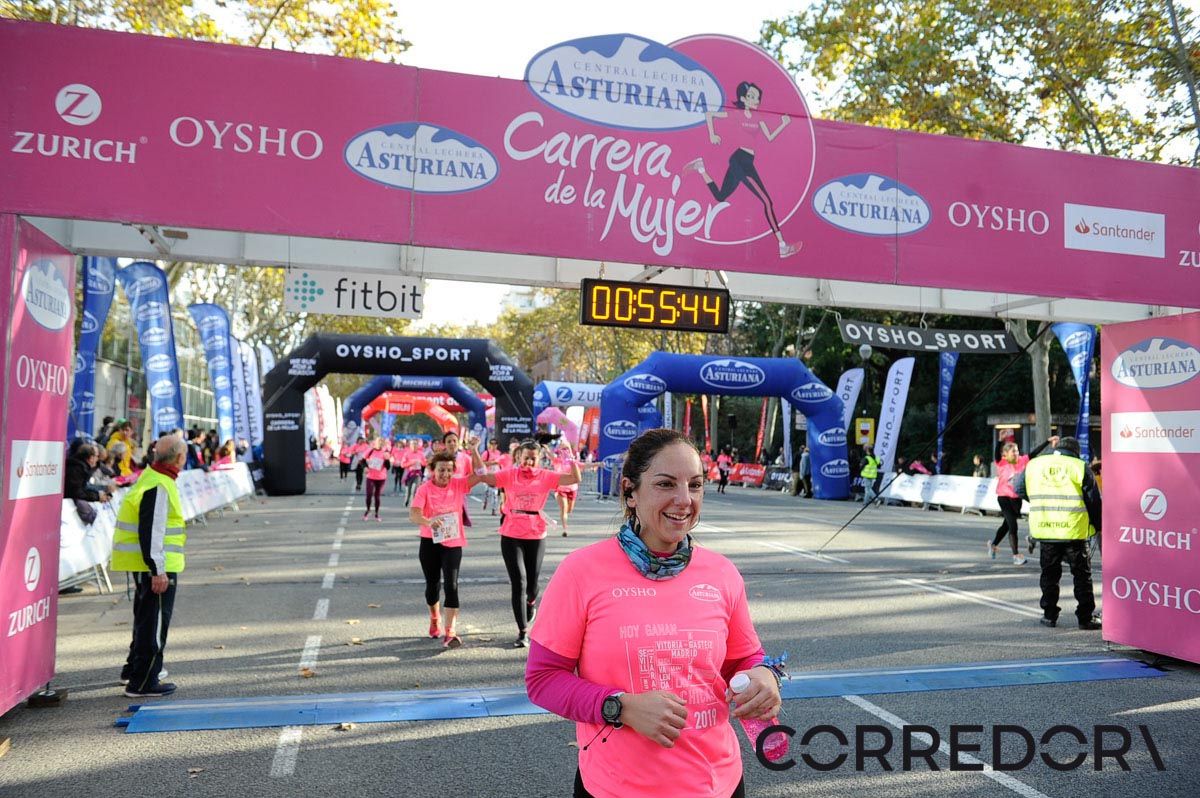 Llegada de la Carrera de la Mujer de Barcelona (ARCO IZQUIERDO 19)