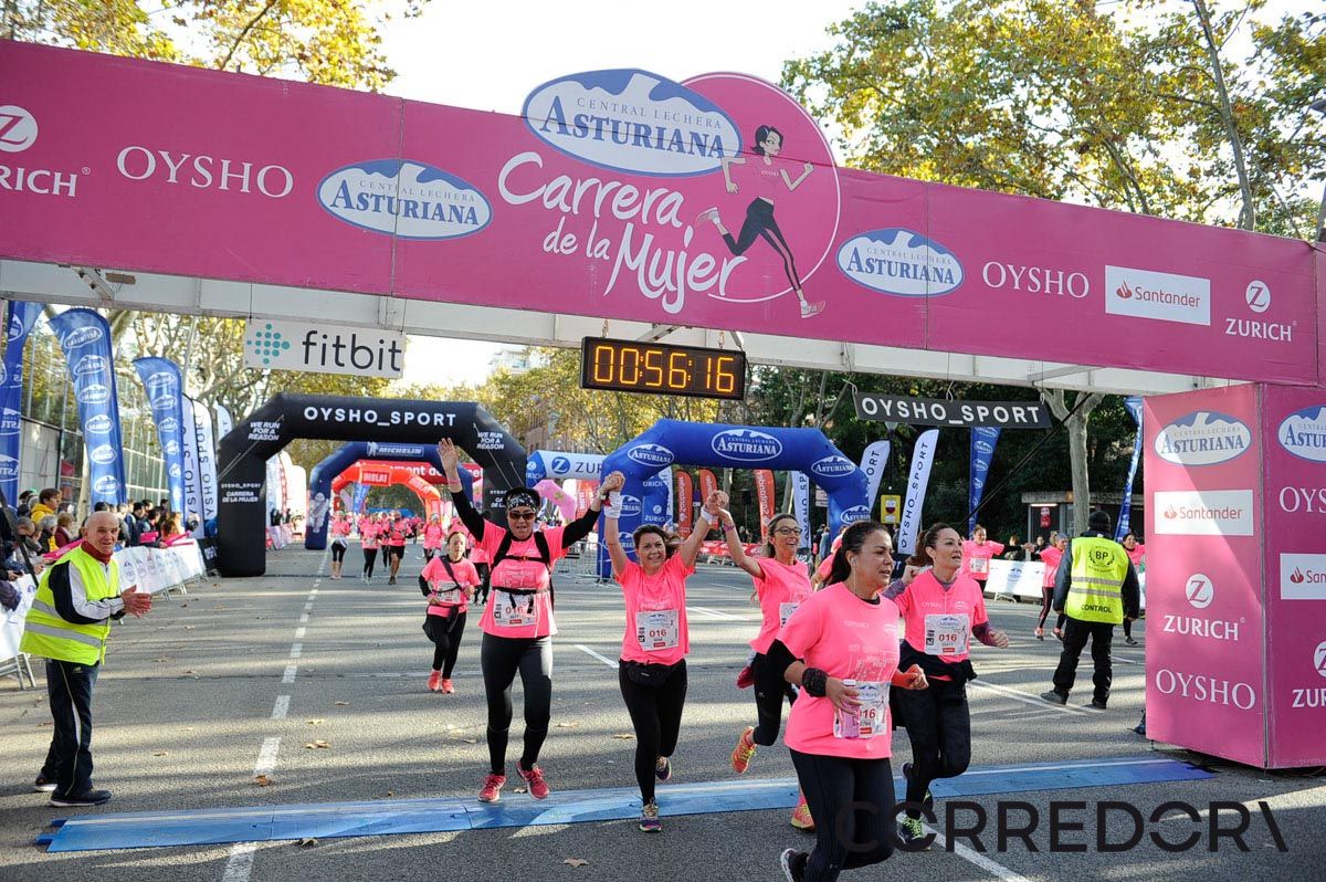 Llegada de la Carrera de la Mujer de Barcelona (ARCO IZQUIERDO 20)