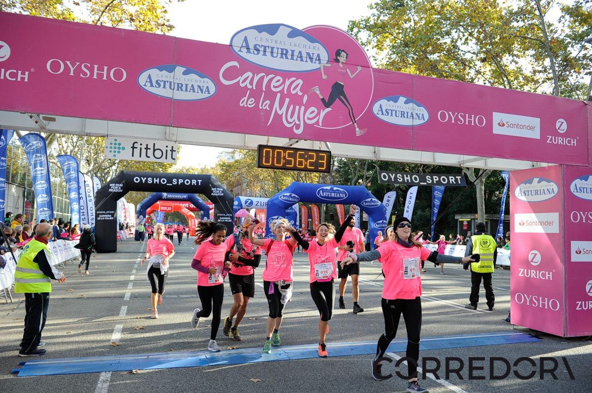 Llegada de la Carrera de la Mujer de Barcelona (ARCO IZQUIERDO 20)
