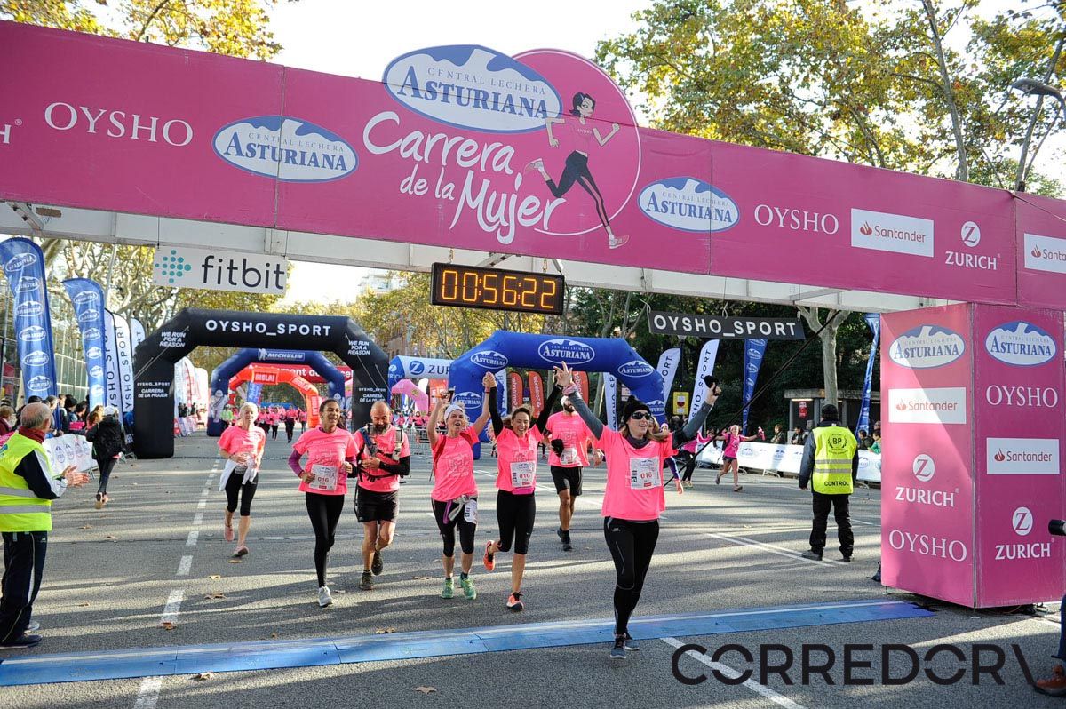 Llegada de la Carrera de la Mujer de Barcelona (ARCO IZQUIERDO 20)