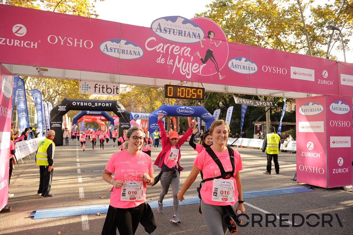 Llegada de la Carrera de la Mujer de Barcelona (ARCO IZQUIERDO 28)