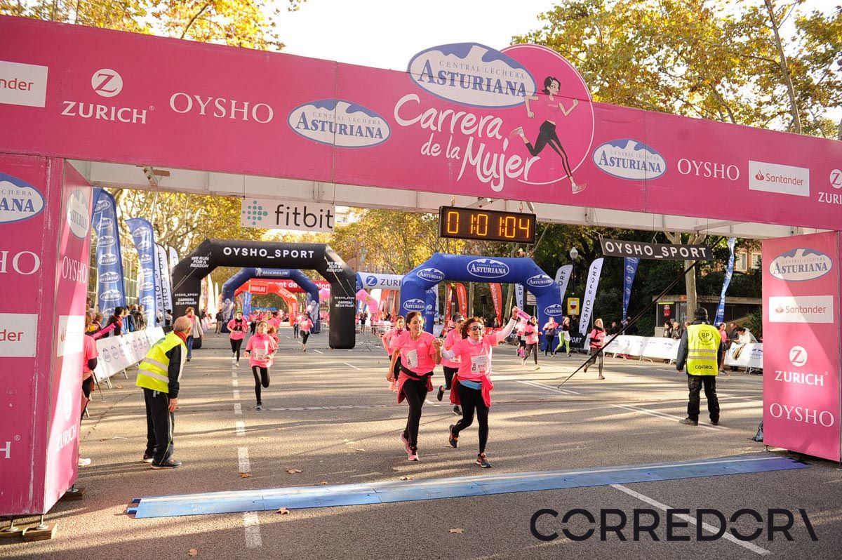 Llegada de la Carrera de la Mujer de Barcelona (ARCO IZQUIERDO 28)