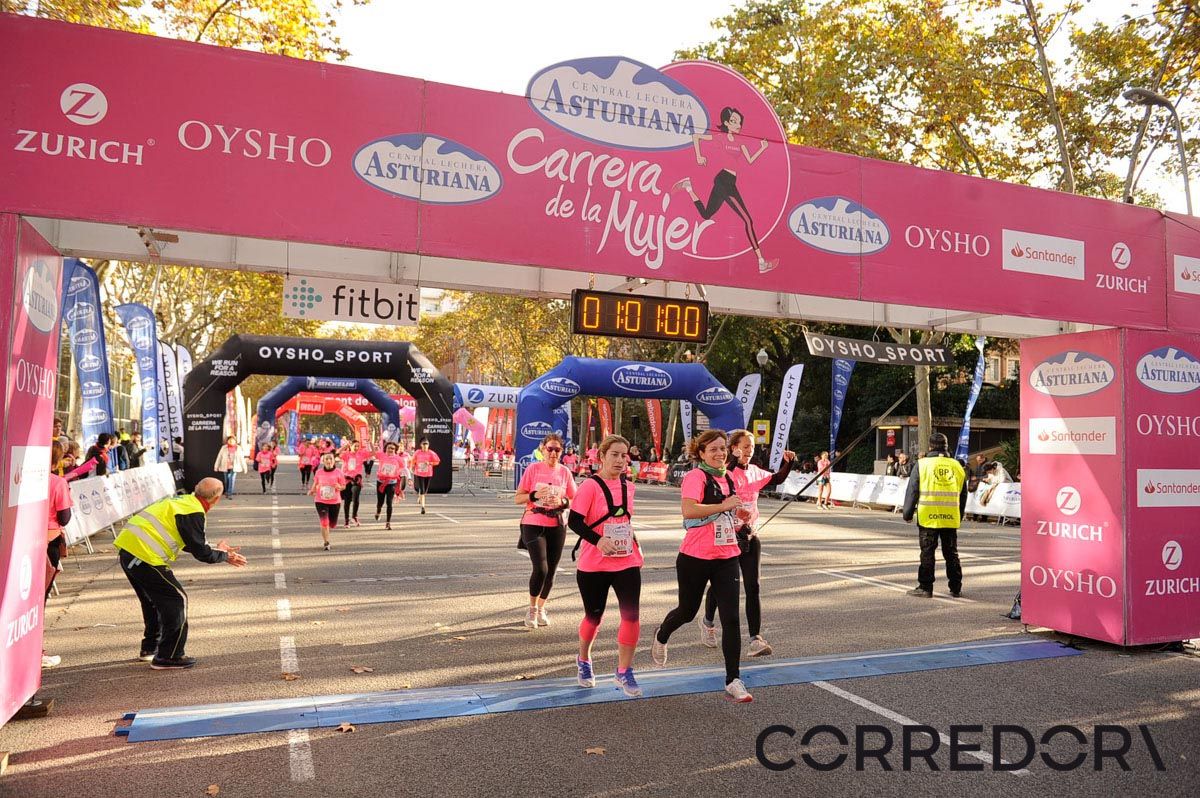 Llegada de la Carrera de la Mujer de Barcelona (ARCO IZQUIERDO 28)