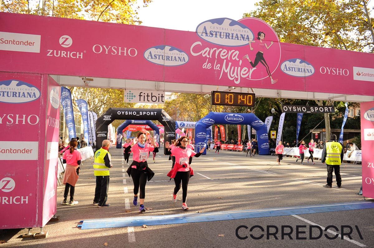 Llegada de la Carrera de la Mujer de Barcelona (ARCO IZQUIERDO 29)