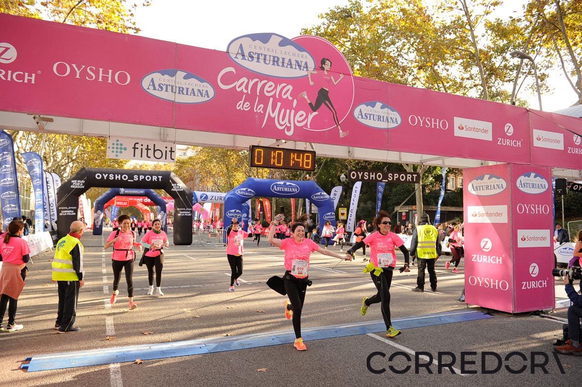 Llegada de la Carrera de la Mujer de Barcelona (ARCO IZQUIERDO 29)
