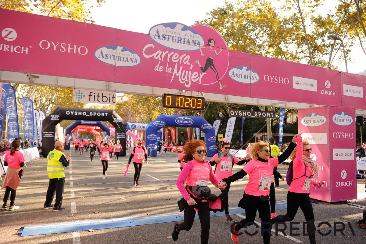 Llegada de la Carrera de la Mujer de Barcelona (ARCO IZQUIERDO 29)