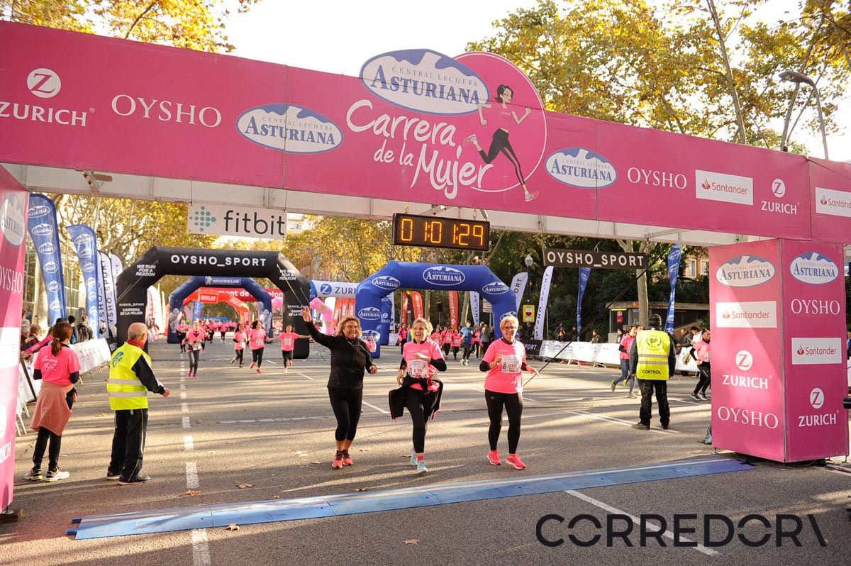 Llegada de la Carrera de la Mujer de Barcelona (ARCO IZQUIERDO 28)