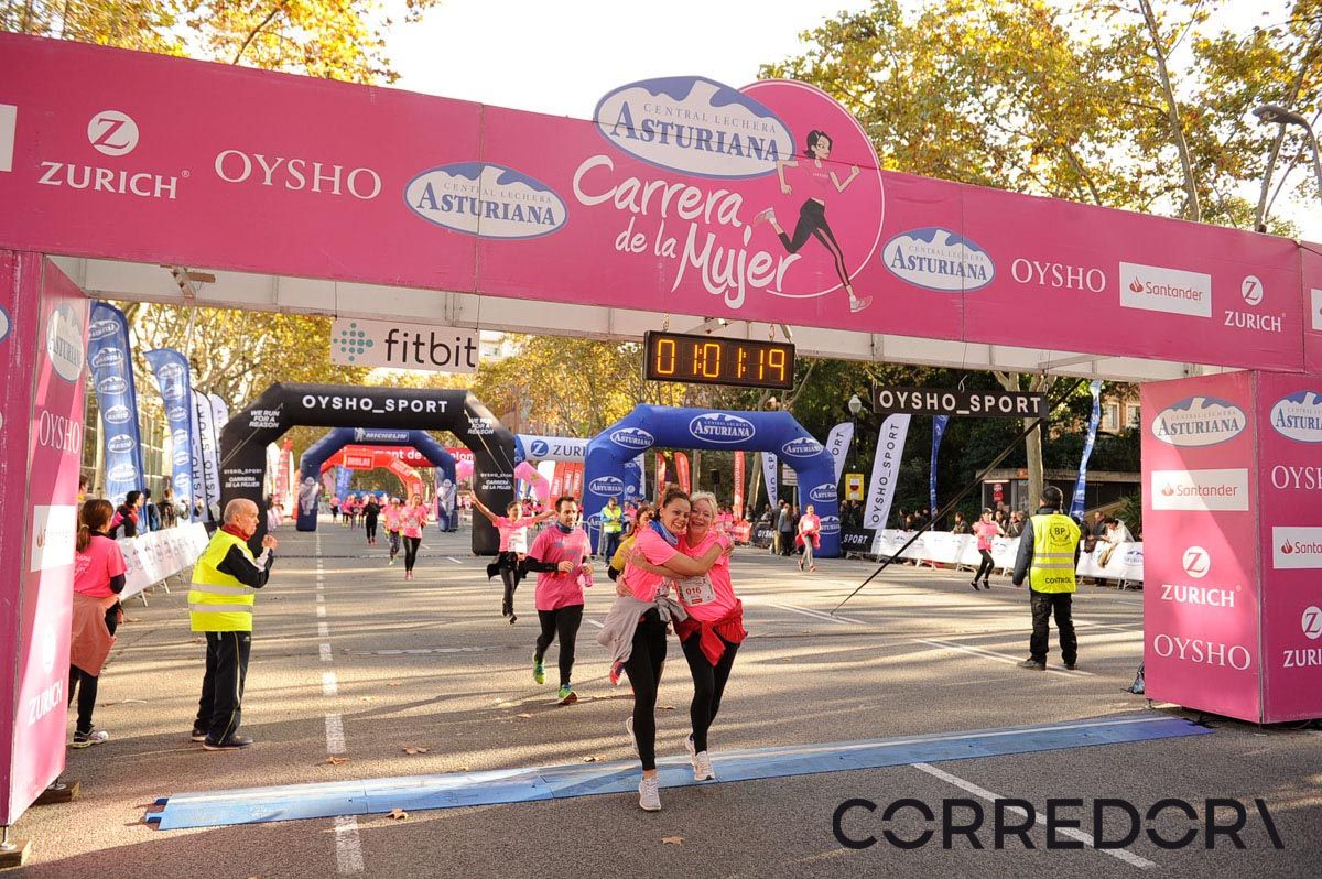 Llegada de la Carrera de la Mujer de Barcelona (ARCO IZQUIERDO 28)