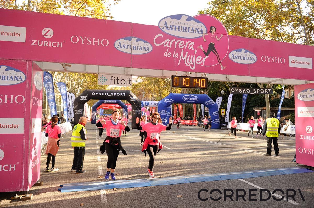 Llegada de la Carrera de la Mujer de Barcelona (ARCO IZQUIERDO 29)