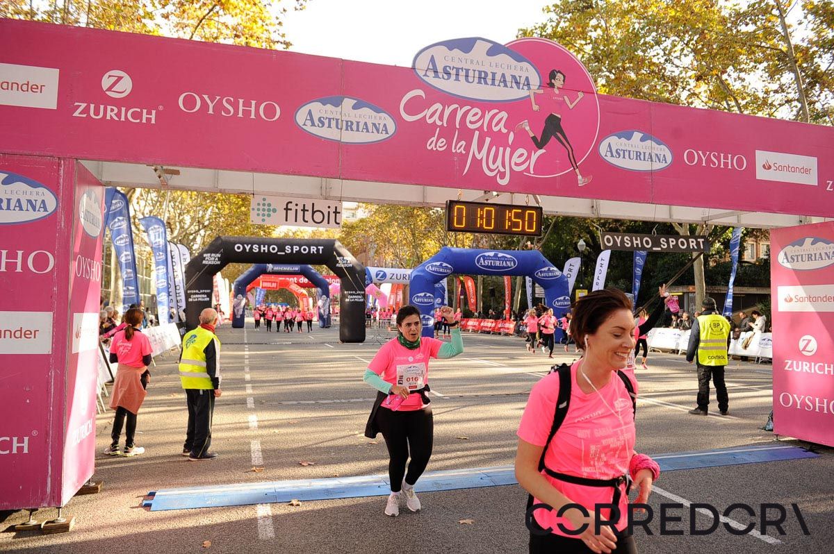 Llegada de la Carrera de la Mujer de Barcelona (ARCO IZQUIERDO 29)