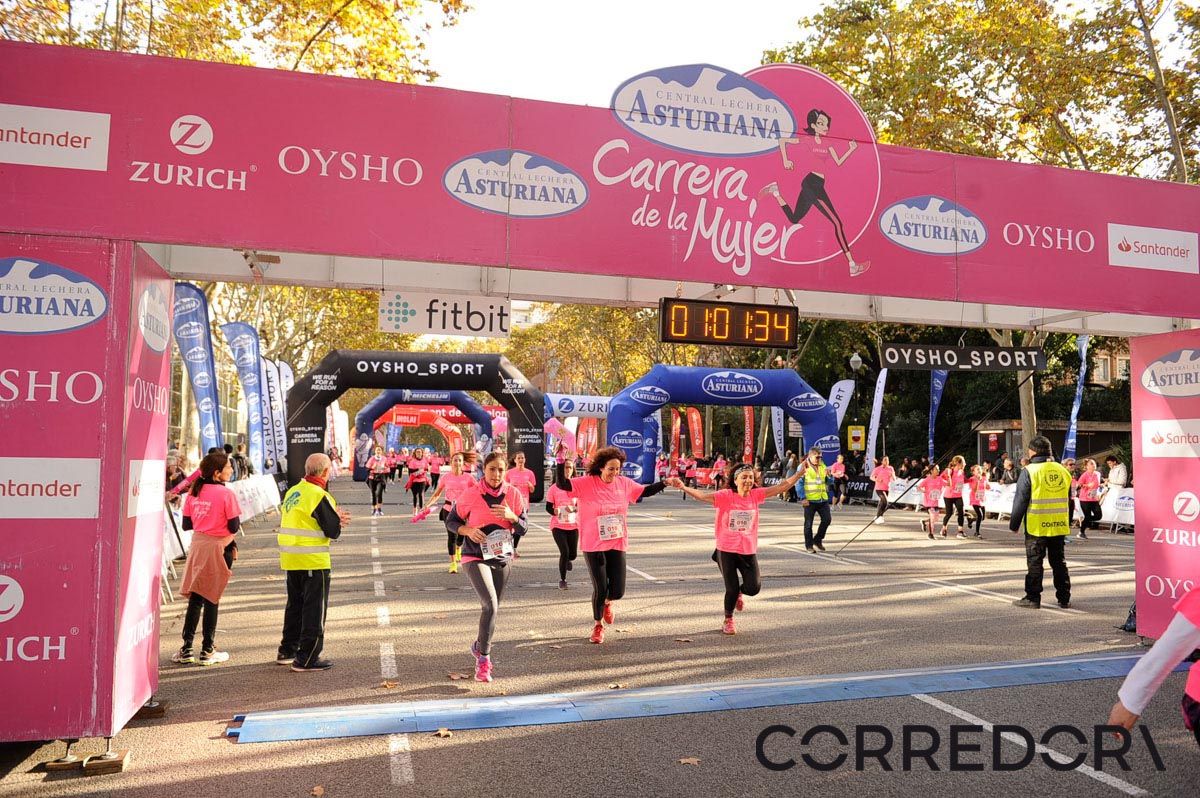 Llegada de la Carrera de la Mujer de Barcelona (ARCO IZQUIERDO 28)