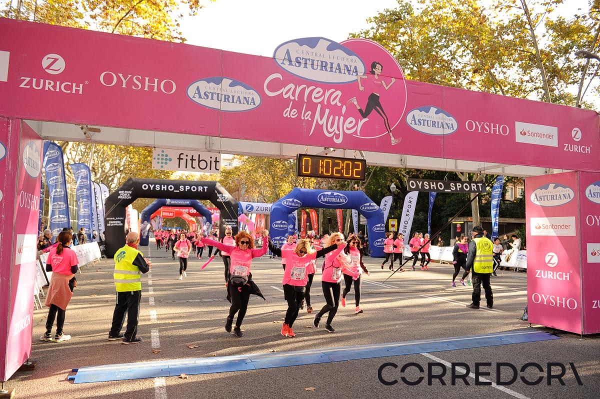 Llegada de la Carrera de la Mujer de Barcelona (ARCO IZQUIERDO 29)