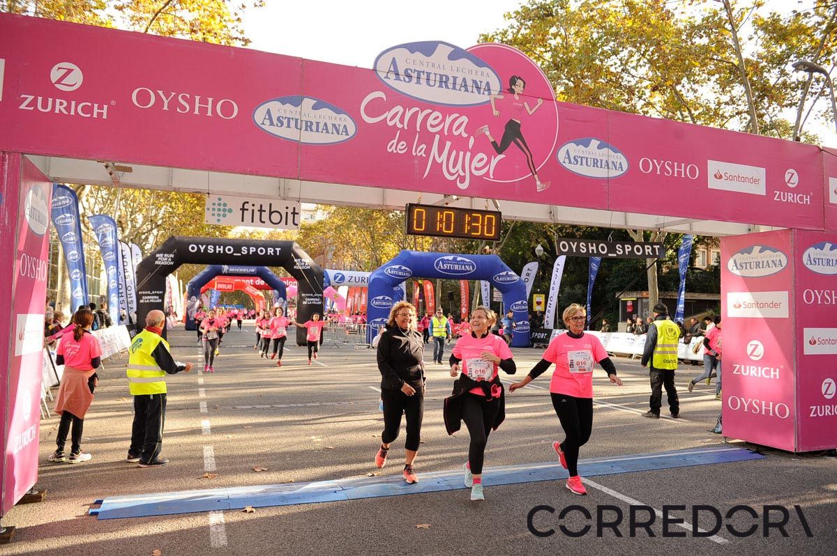Llegada de la Carrera de la Mujer de Barcelona (ARCO IZQUIERDO 28)