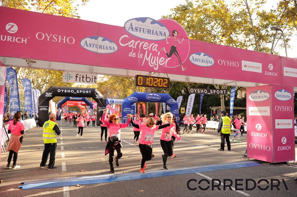 Llegada de la Carrera de la Mujer de Barcelona (ARCO IZQUIERDO 29)