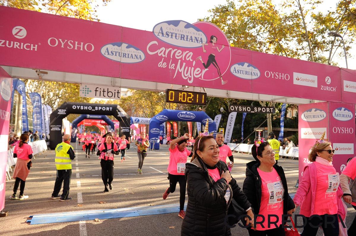 Llegada de la Carrera de la Mujer de Barcelona (ARCO IZQUIERDO 29)