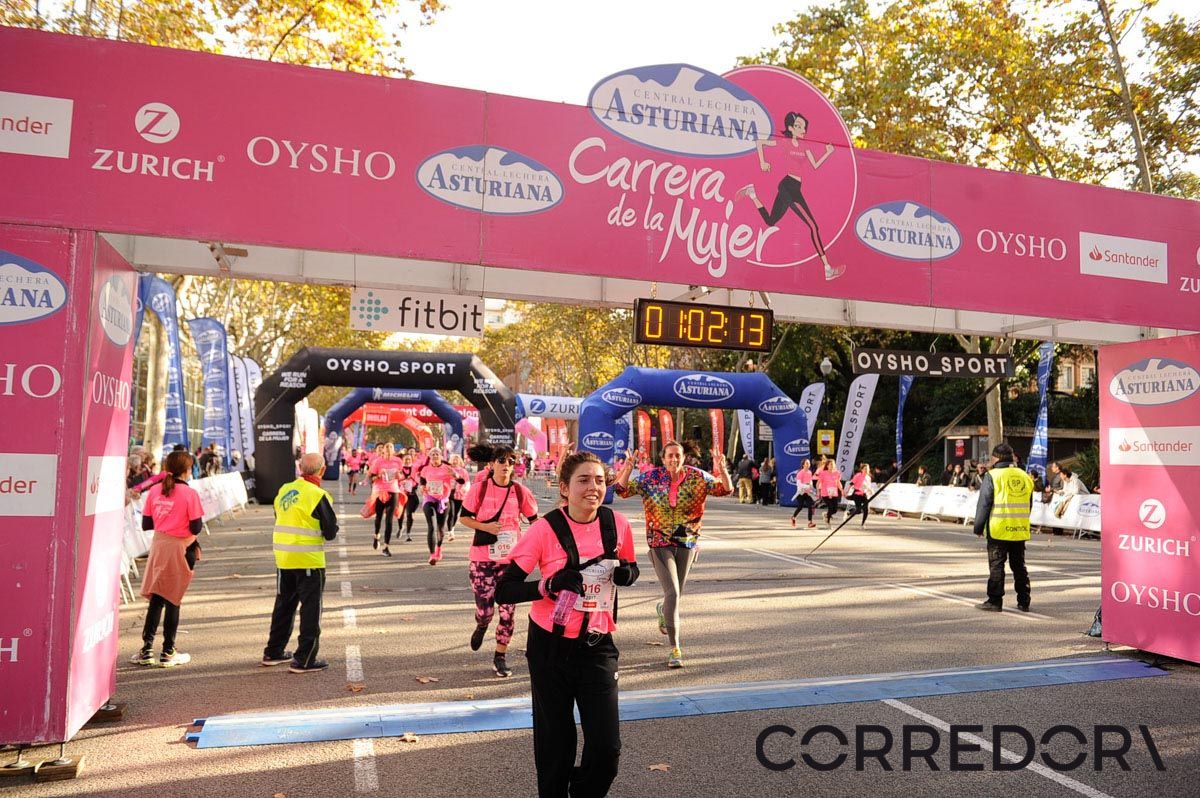 Llegada de la Carrera de la Mujer de Barcelona (ARCO IZQUIERDO 29)