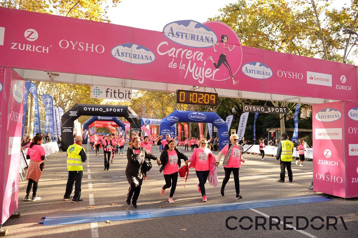 Llegada de la Carrera de la Mujer de Barcelona (ARCO IZQUIERDO 29)