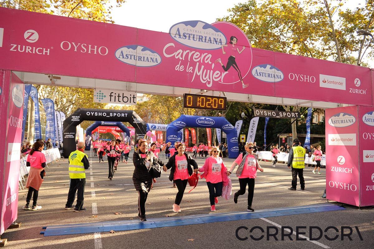 Llegada de la Carrera de la Mujer de Barcelona (ARCO IZQUIERDO 29)