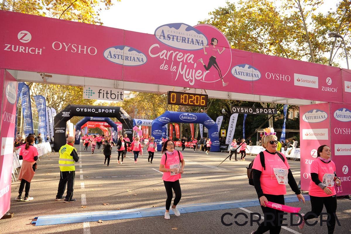 Llegada de la Carrera de la Mujer de Barcelona (ARCO IZQUIERDO 29)