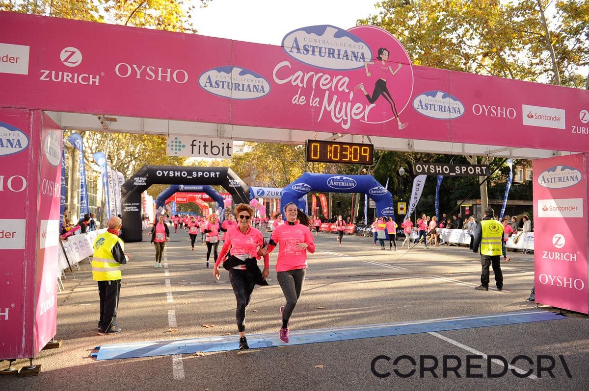Llegada de la Carrera de la Mujer de Barcelona (ARCO IZQUIERDO 31)