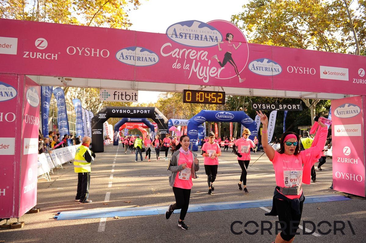 Llegada de la Carrera de la Mujer de Barcelona (ARCO IZQUIERDO 34)