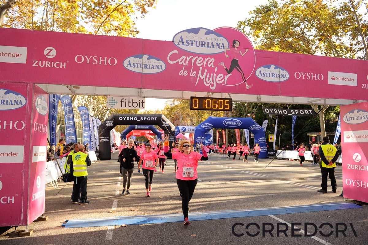 Llegada de la Carrera de la Mujer de Barcelona (ARCO IZQUIERDO 36)