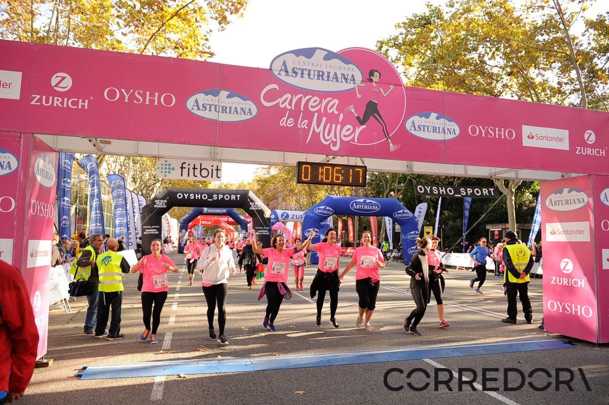 Llegada de la Carrera de la Mujer de Barcelona (ARCO IZQUIERDO 36)