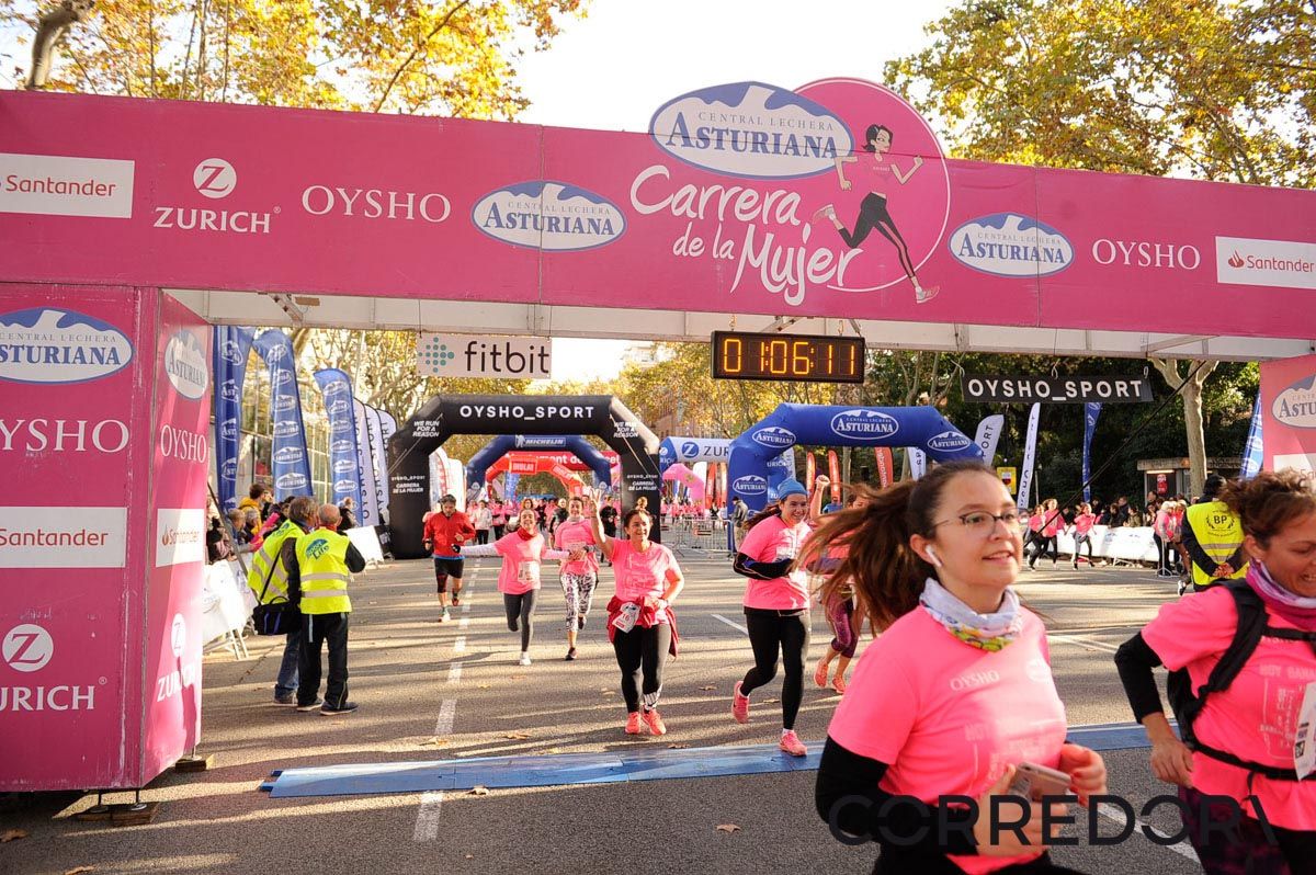 Llegada de la Carrera de la Mujer de Barcelona (ARCO IZQUIERDO 36)