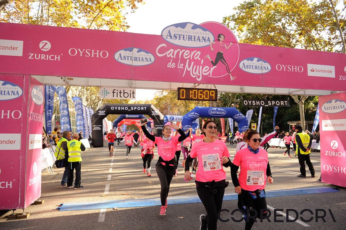 Llegada de la Carrera de la Mujer de Barcelona (ARCO IZQUIERDO 36)