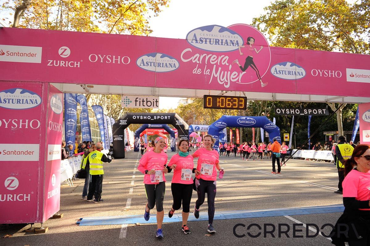 Llegada de la Carrera de la Mujer de Barcelona (ARCO IZQUIERDO 36)