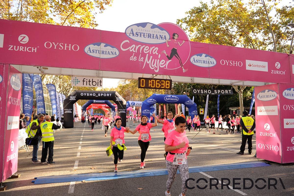 Llegada de la Carrera de la Mujer de Barcelona (ARCO IZQUIERDO 36)