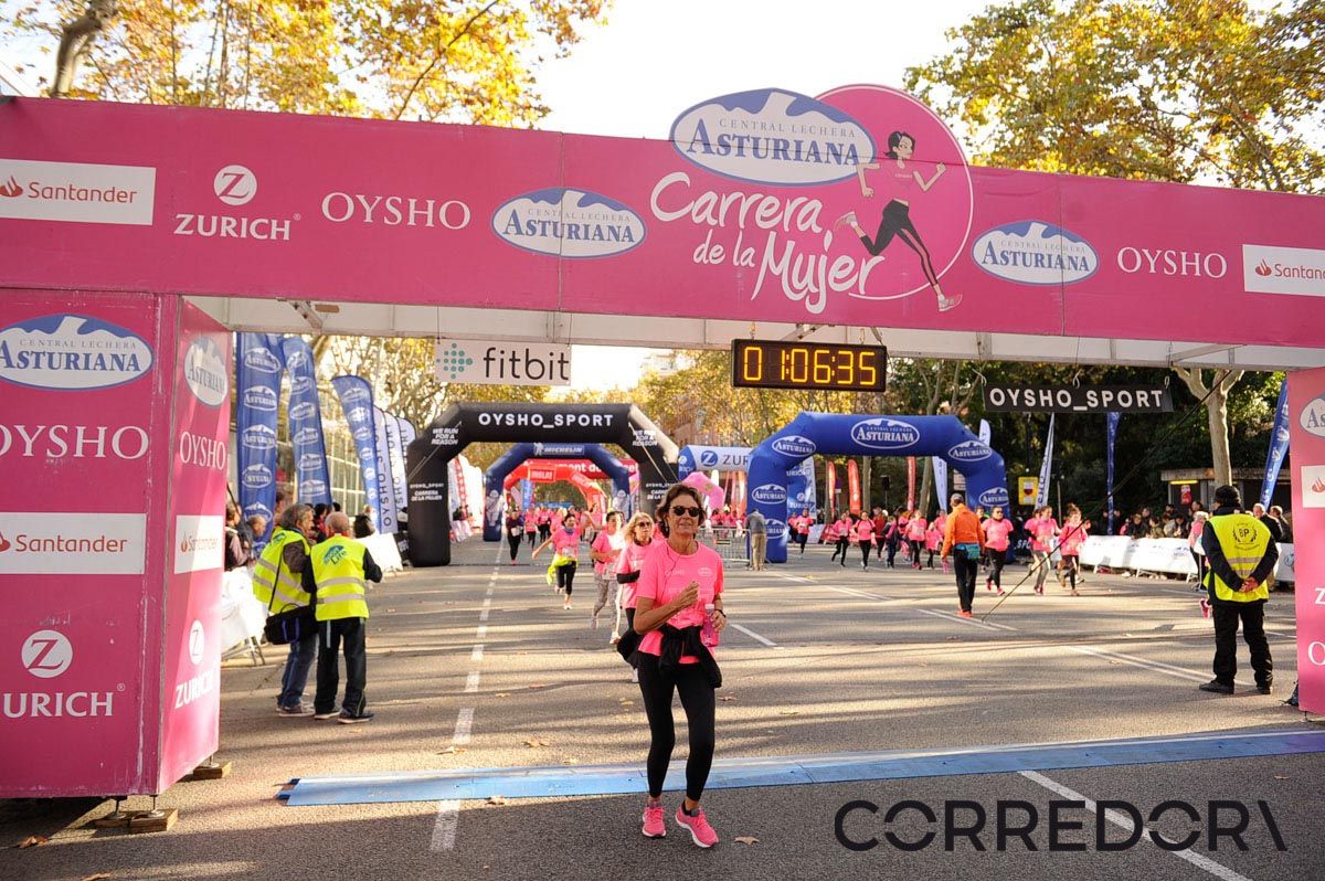 Llegada de la Carrera de la Mujer de Barcelona (ARCO IZQUIERDO 36)