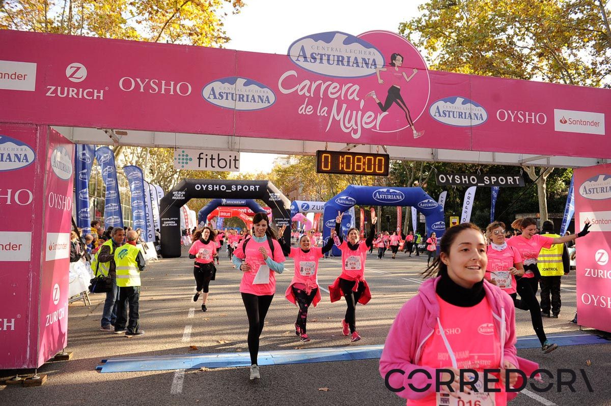 Llegada de la Carrera de la Mujer de Barcelona (ARCO IZQUIERDO 39)