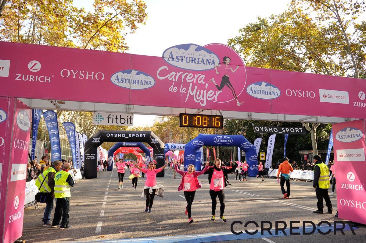 Llegada de la Carrera de la Mujer de Barcelona (ARCO IZQUIERDO 39)
