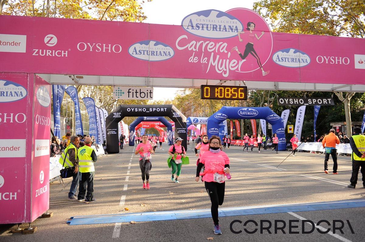 Llegada de la Carrera de la Mujer de Barcelona (ARCO IZQUIERDO 40)