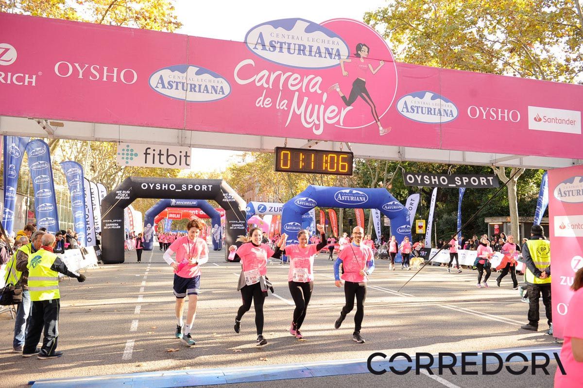 Llegada de la Carrera de la Mujer de Barcelona (ARCO IZQUIERDO 43)