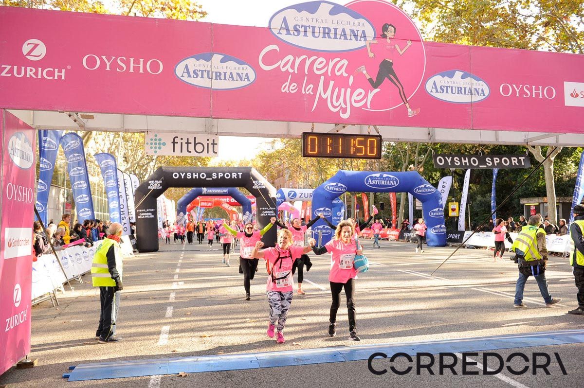 Llegada de la Carrera de la Mujer de Barcelona (ARCO IZQUIERDO 44)