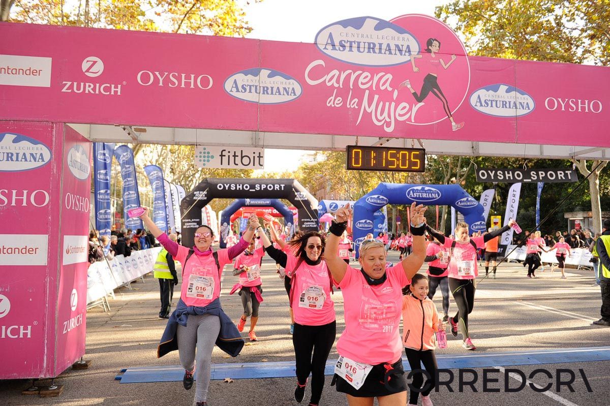Llegada de la Carrera de la Mujer de Barcelona (ARCO IZQUIERDO 48)