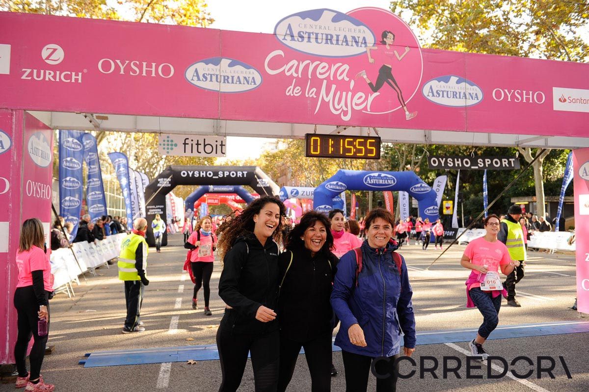 Llegada de la Carrera de la Mujer de Barcelona (ARCO IZQUIERDO 49)